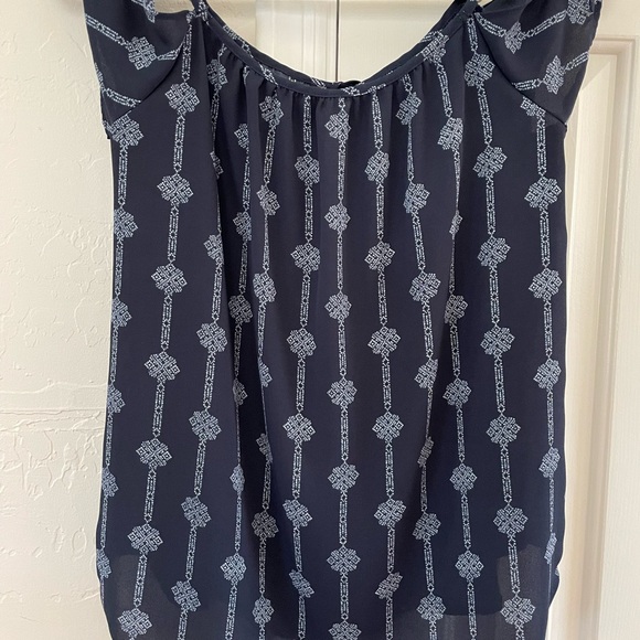 XHileration Navy Cold Shoulder Top SM - Picture 3 of 5